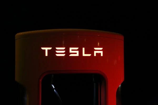 美國監管機構關閉特斯拉Model X安全帶調查，曾引發召回