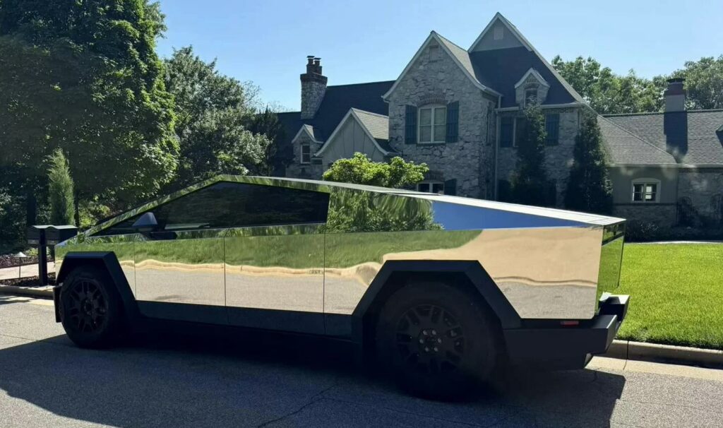 特斯拉Cyber​​truck獨特拋光處理，車身閃耀如鏡引關注