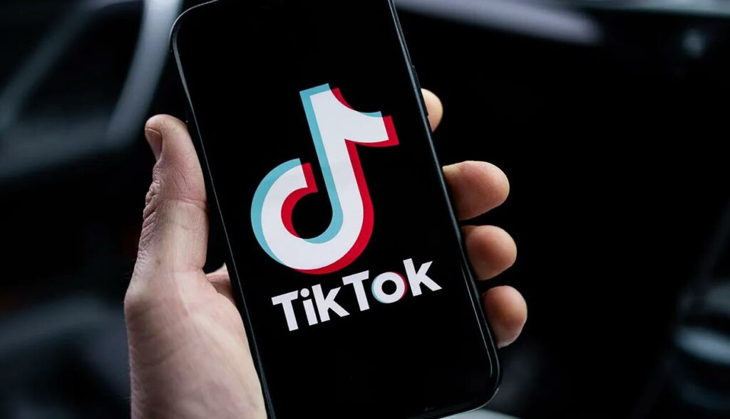 TikTok「把錢給我」是什麼？搞笑的新惡作劇讓人大呼過癮