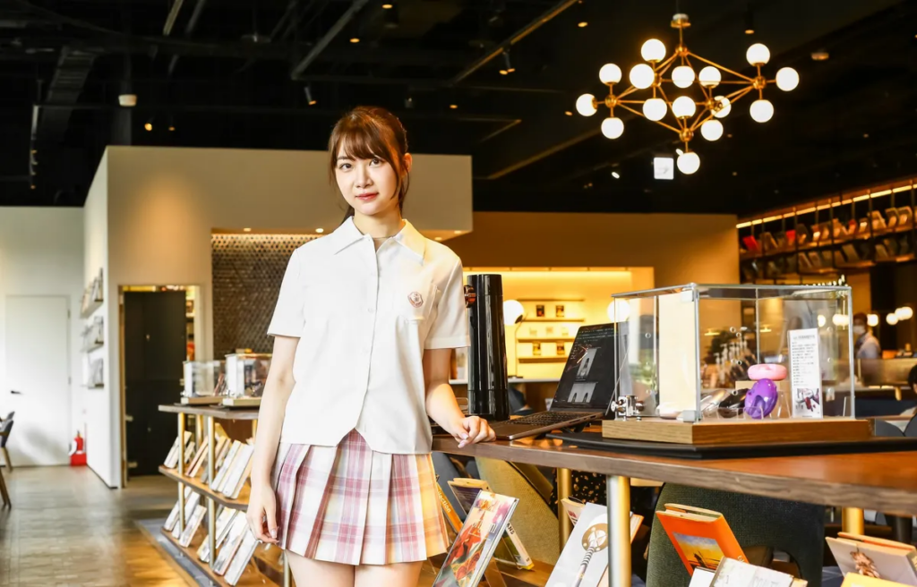 從區塊鏈跨界到全民AI女友，李婷婷如何持續「狂開副本」？