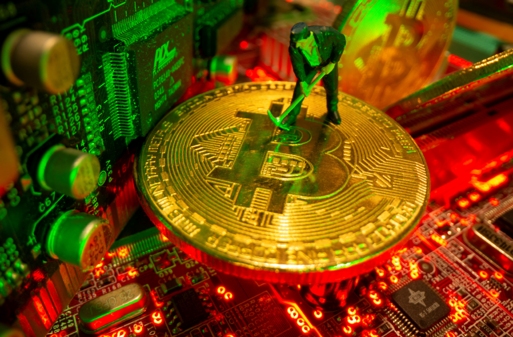 比特幣哈希率創下歷史新低，礦工面臨生存危機