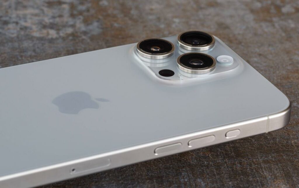 iPhone 17 Pro Max傳聞：引進石墨烯散熱技術，散熱性能或迎革命性升級