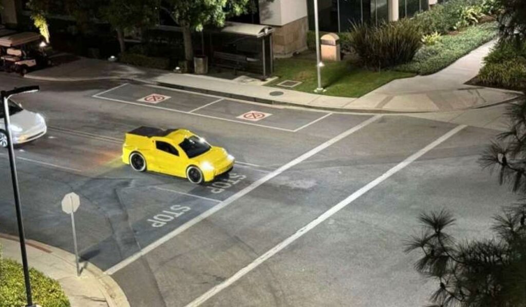 特斯拉Robotaxi將挑戰公車系統，馬斯克表示旅遊費用將與之相當