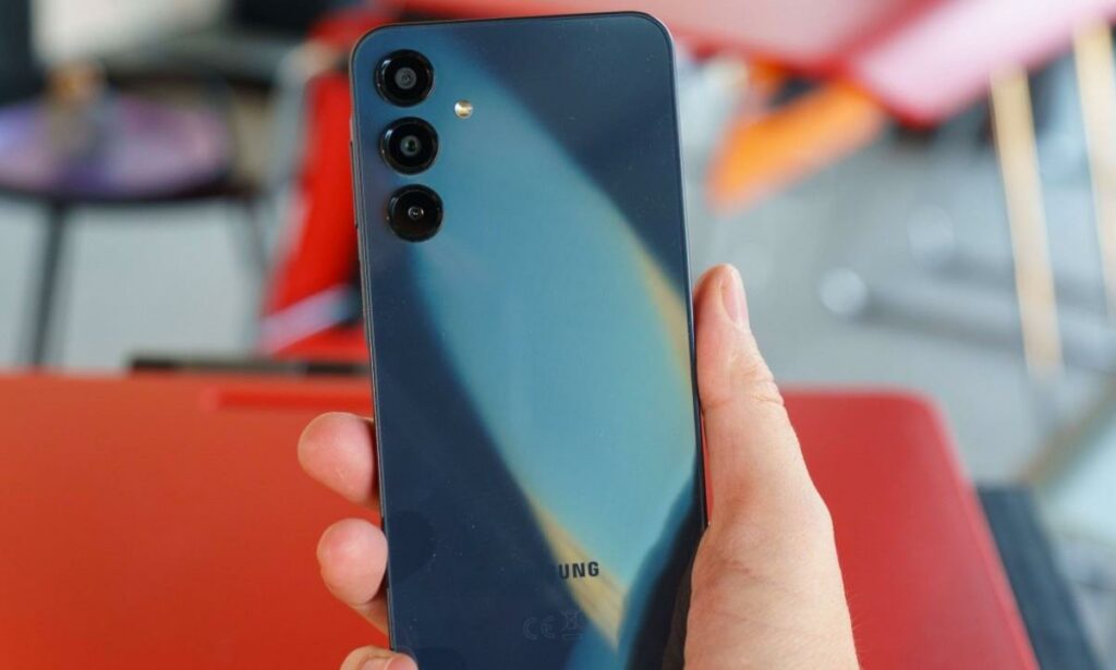 三星Galaxy A16 5G英國上市，售價親民配置亮眼