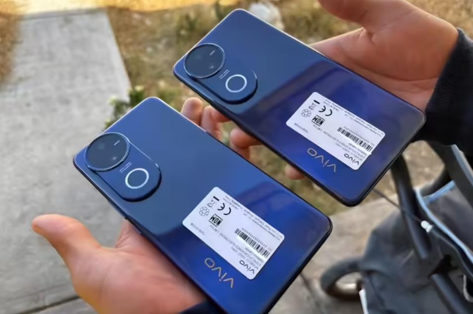 藍色版 vivo V50 5G 真機照曝光，即將印度發布